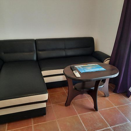 Apartments Matkovic Vir Kültér fotó