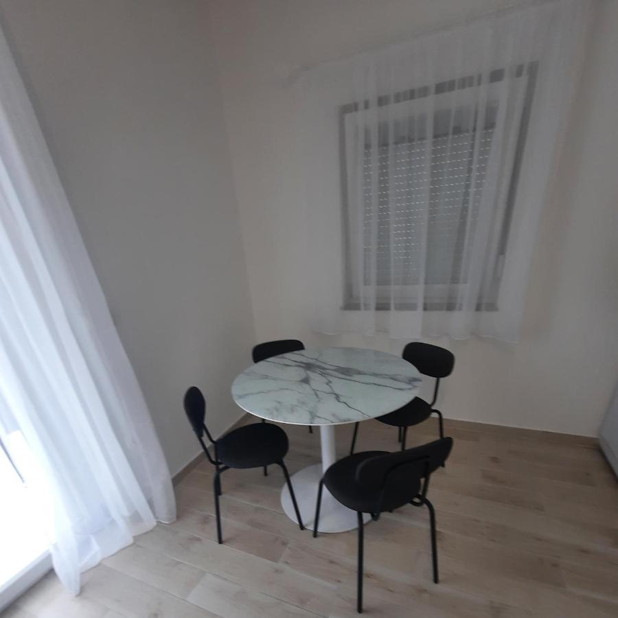 Apartments Matkovic Vir Kültér fotó