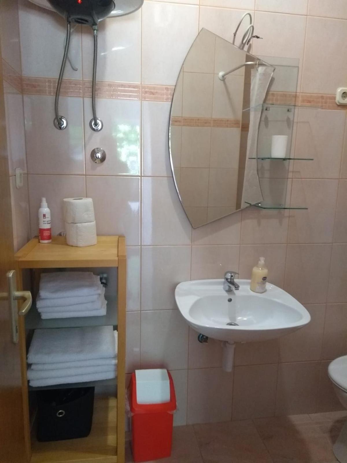 Apartments Matkovic Vir Kültér fotó